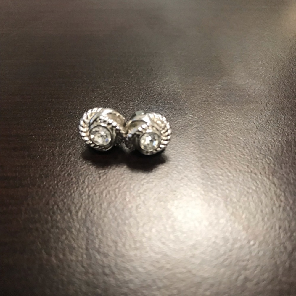 Knot earrings